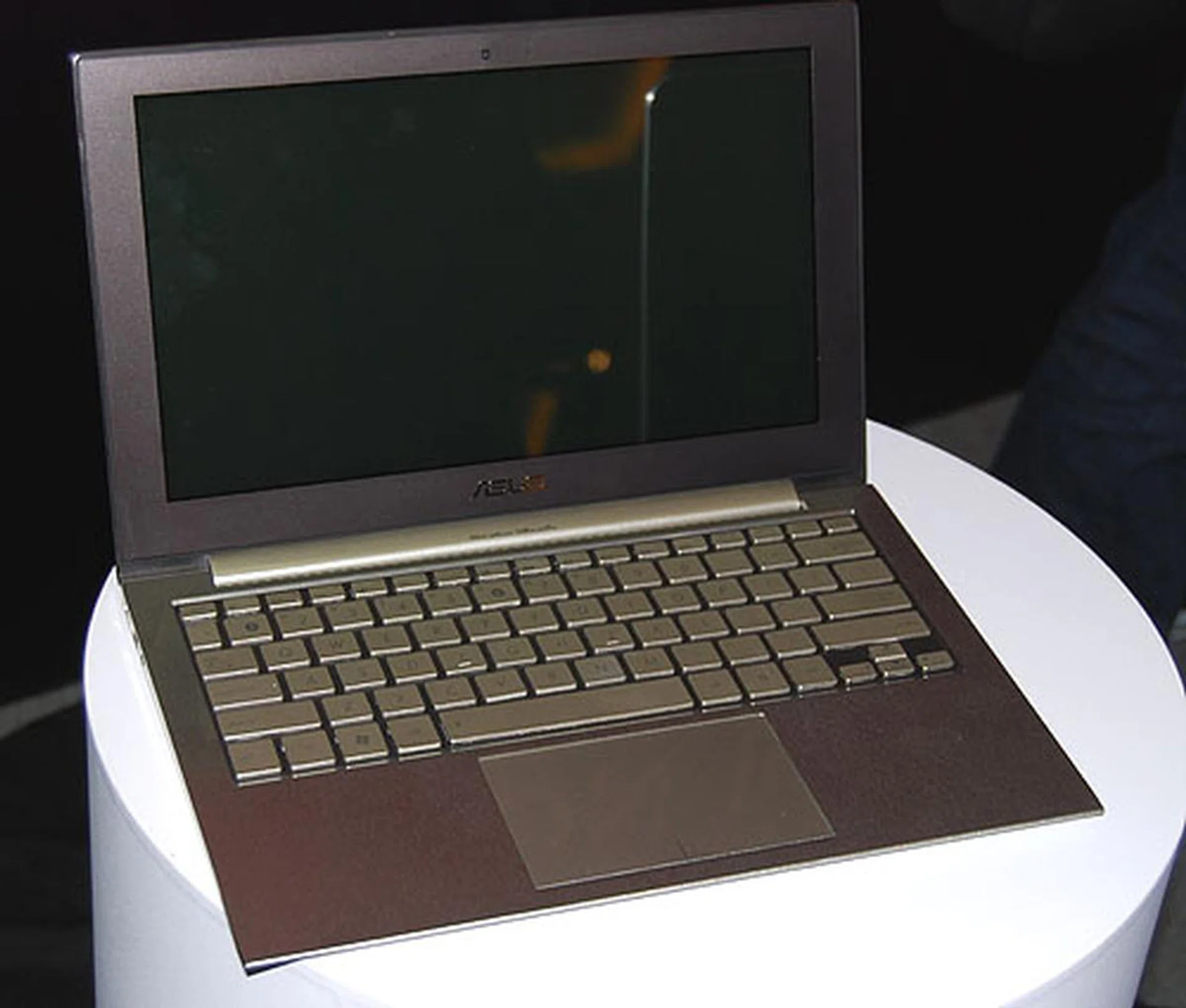 It looks to have a reflective screen. No specs yet about the display, but we expect 1366 x 768 resolution for its class. 
