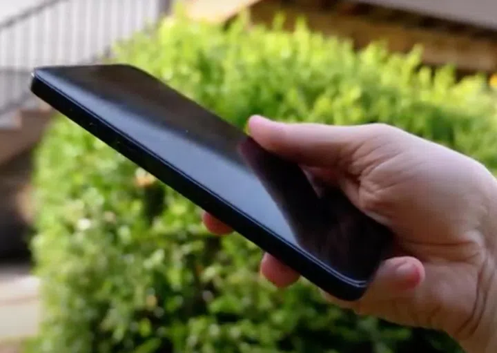 Screenshot taken from YouTube channel iupdate on "iPhone 12 Design Hands-on!".