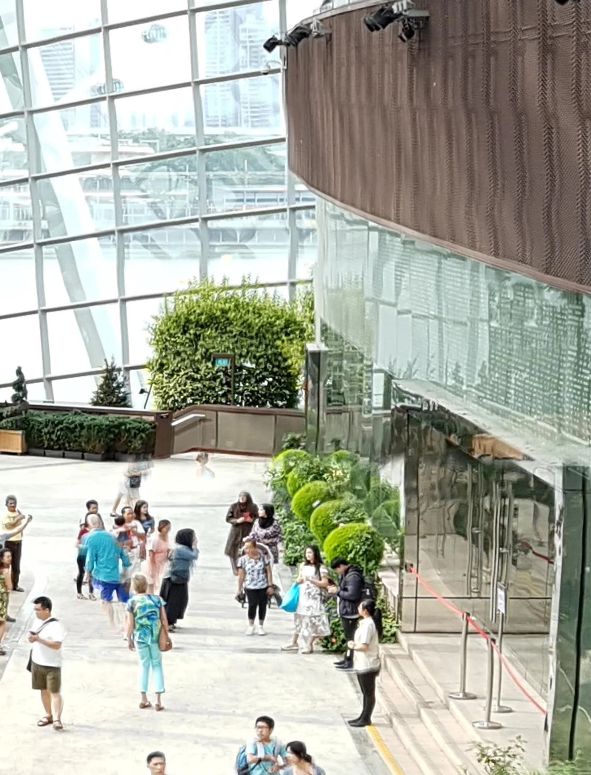 Samsung Galaxy S7 100% crop.