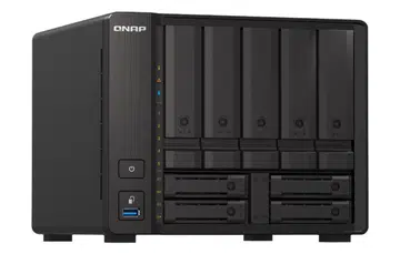 The NAS can use both 3.5-inch and 2,5-inch drives at the same time. Image courtesy of QNAP. 