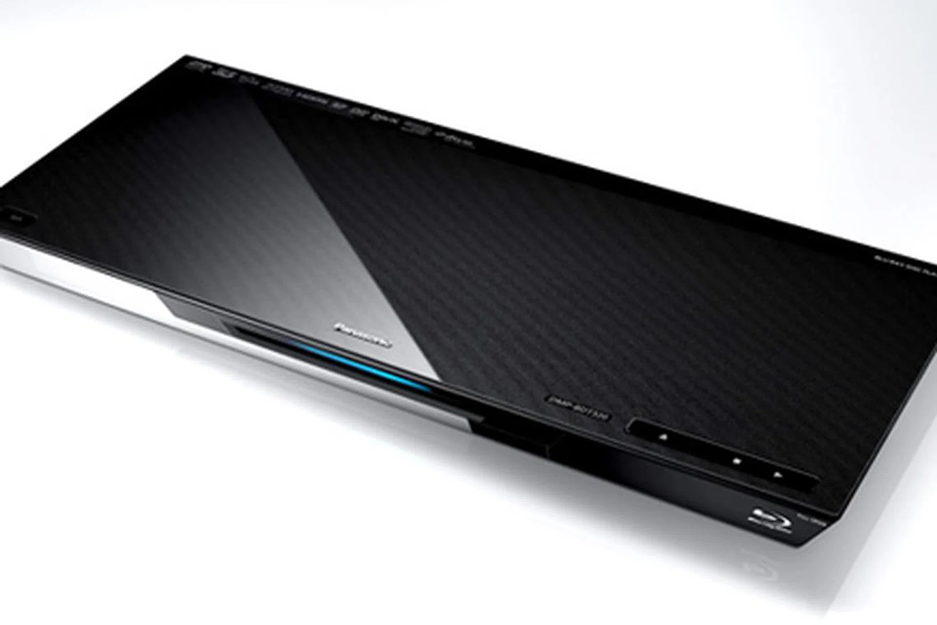 The DMP-BDT320 is Panasonic's top of the line Blu-ray player and comes with both Smart TV functionality and 3D Blu-ray playback support. Unlike the Smart TV aspect that helps extend your TV's capabilities, it can't convert your non-3D capable TV to offer that support - so don't get the wrong idea!