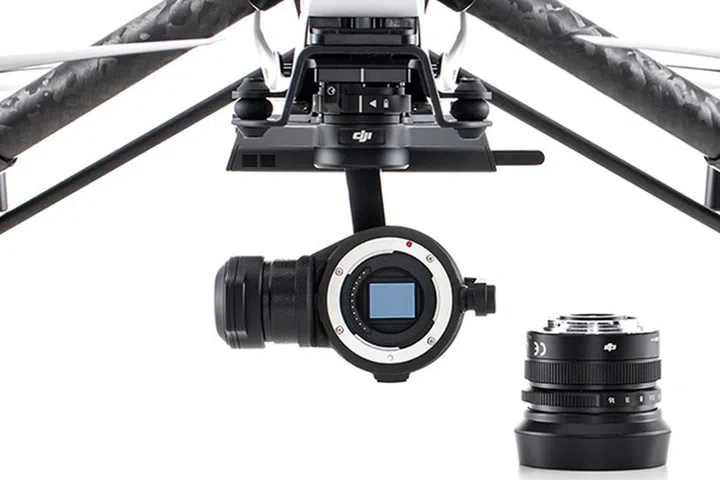 The ZenMuse X5 and X5R offer more lens options thanks to the MFT mount.