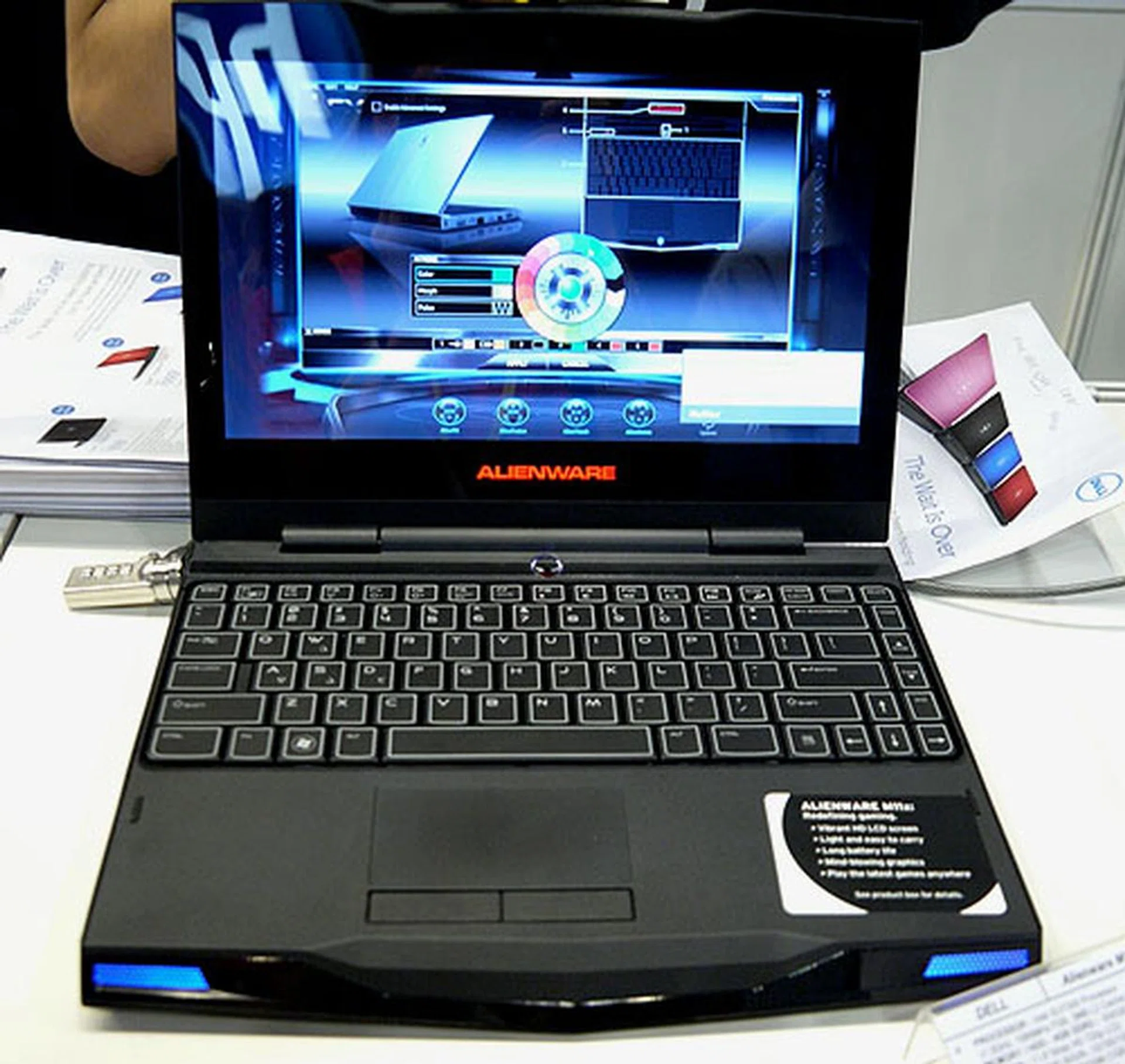While Dell was advertising its refreshed Alienware notebooks, we found the older M11x model on sale at one of Dell's booths, which has a SU7300 processor instead of a Core i5-520UM. It has 4GB of memory with a 500GB HDD and an NVIDIA GeForce GT335M graphics card. Battery life is claimed to be around the 4 hour mark. This older model goes for $1899, $100 less than the newer Core i5 version.