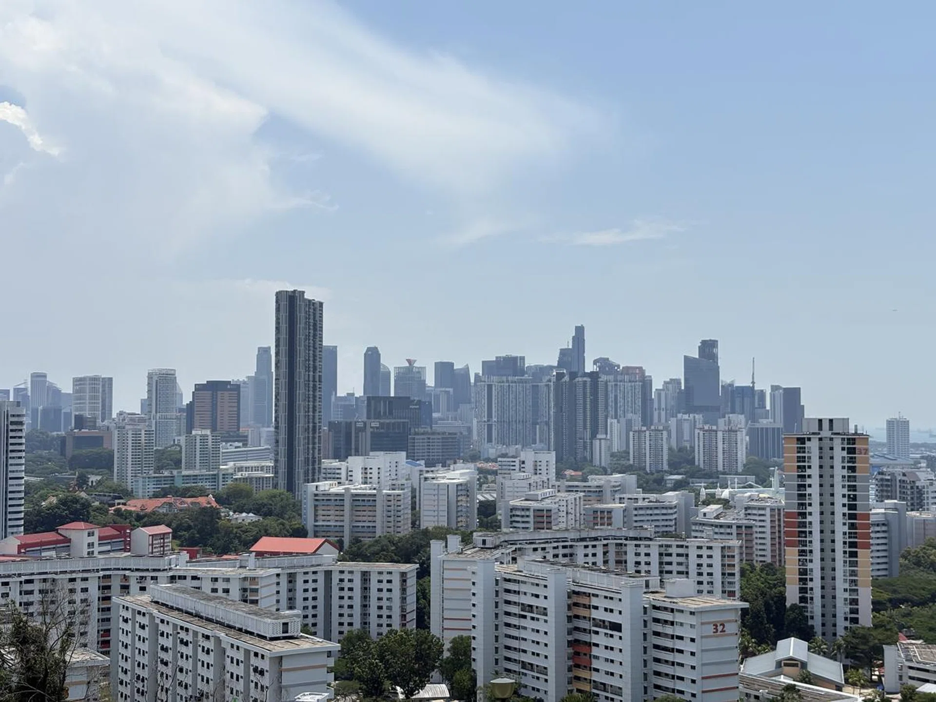 The 2x telephoto camera uses a crop of the main sensor. In good light, the results are indistinguishable from the Pro model's 2x camera. (Click to see image in full resolution) Photo: HWZ