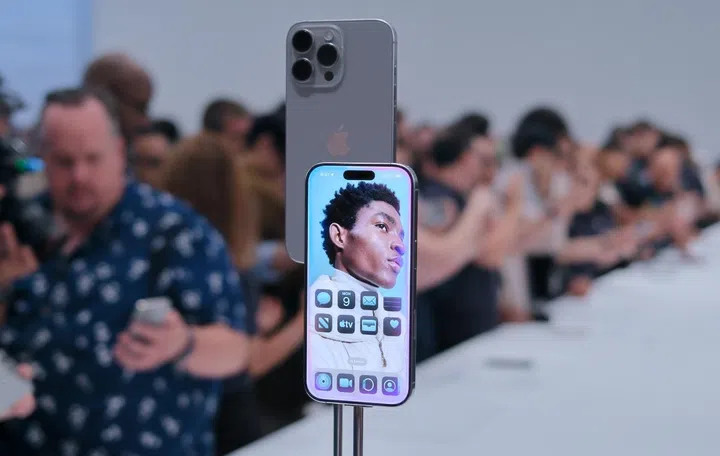 The iPhone 16 Pro in Natural Titanium. Photo: HWZ