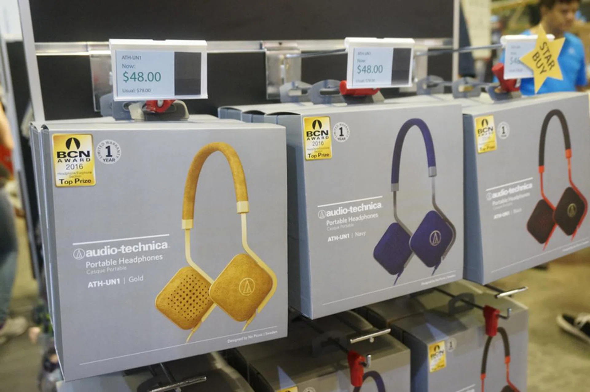 Those looking for a more casual version can look at the ATH-UN1. These are going for a show price of $48, down from the usual price of $78, and you’ll get a limited edition drawstring pouch worth $8 to hold them in.