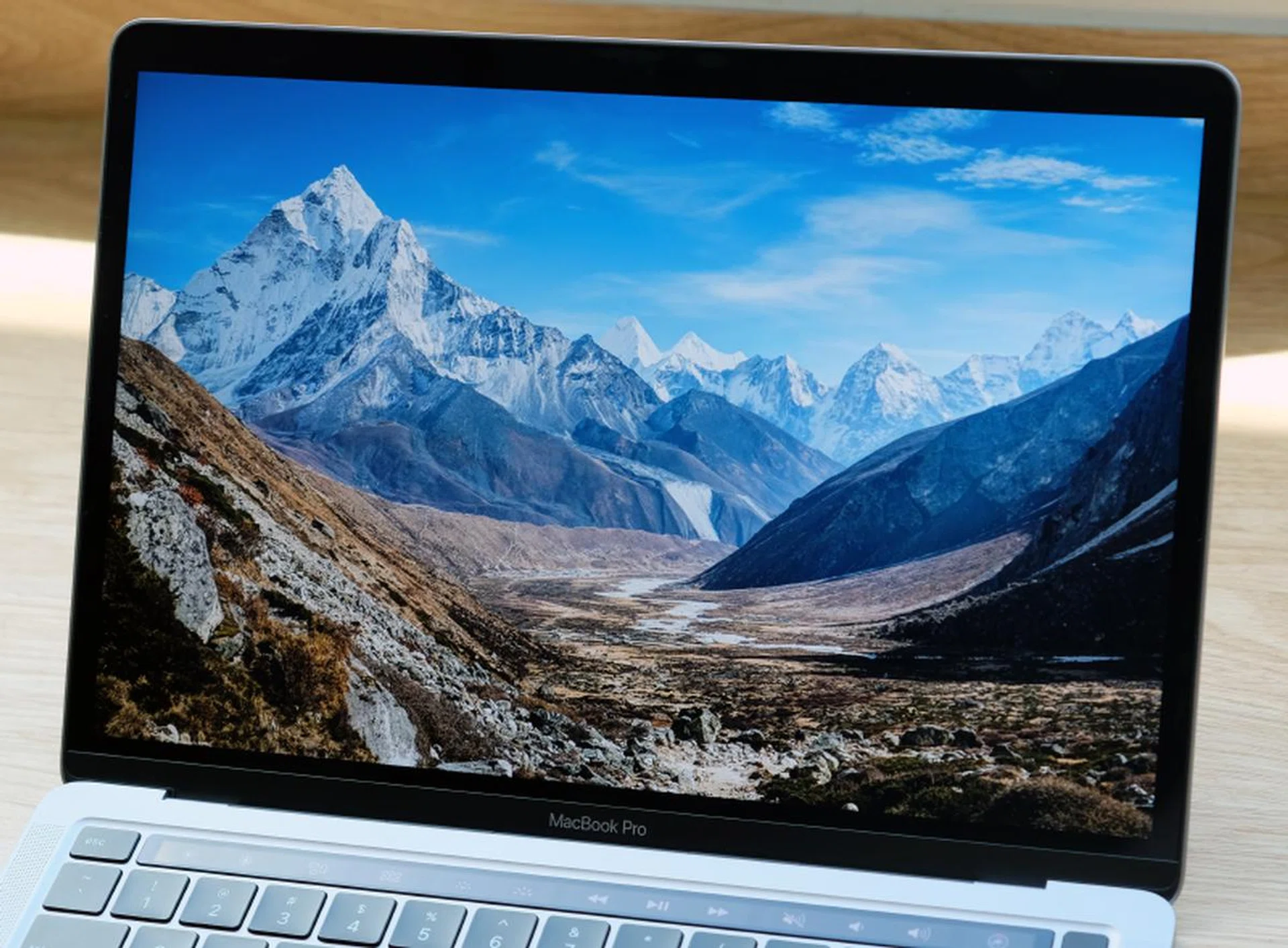 The bezels may be thick but the display itself is excellent.