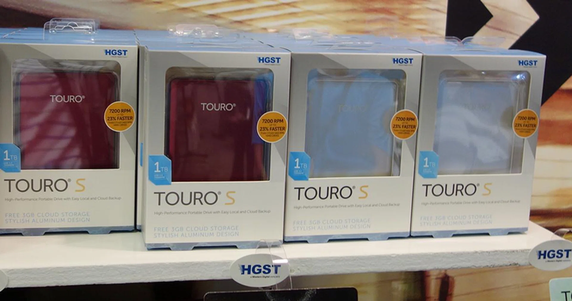 The Hitachi Touro S 1TB portable HDD is priced at $89. It comes with a 3GB free cloud storage service. You also get a SG50 FlashPau card, worth $5, while stocks last!
