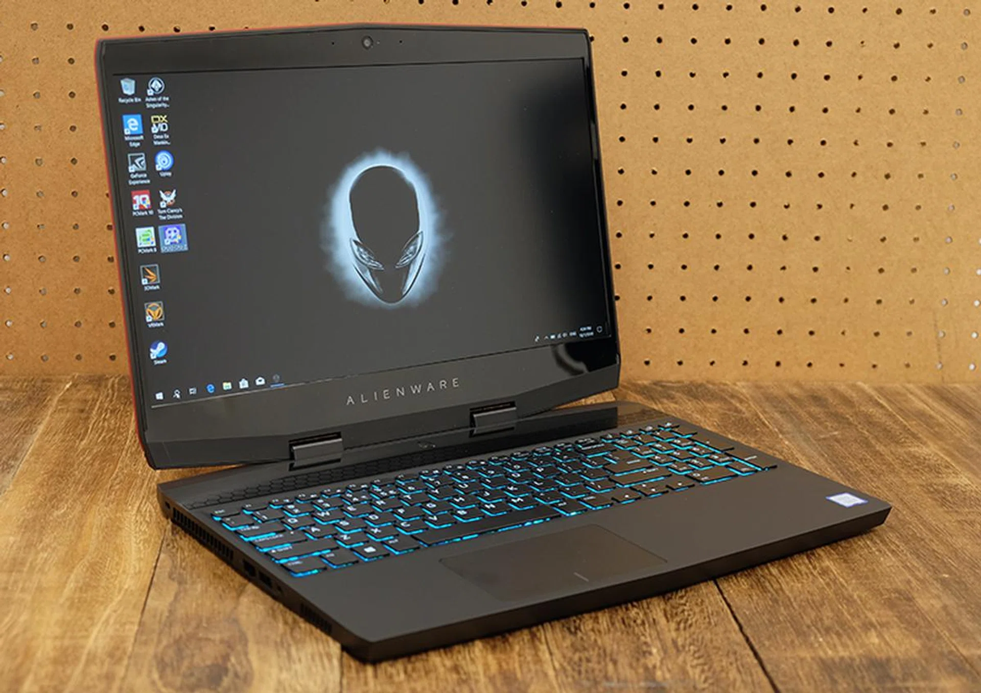 Alienware m15