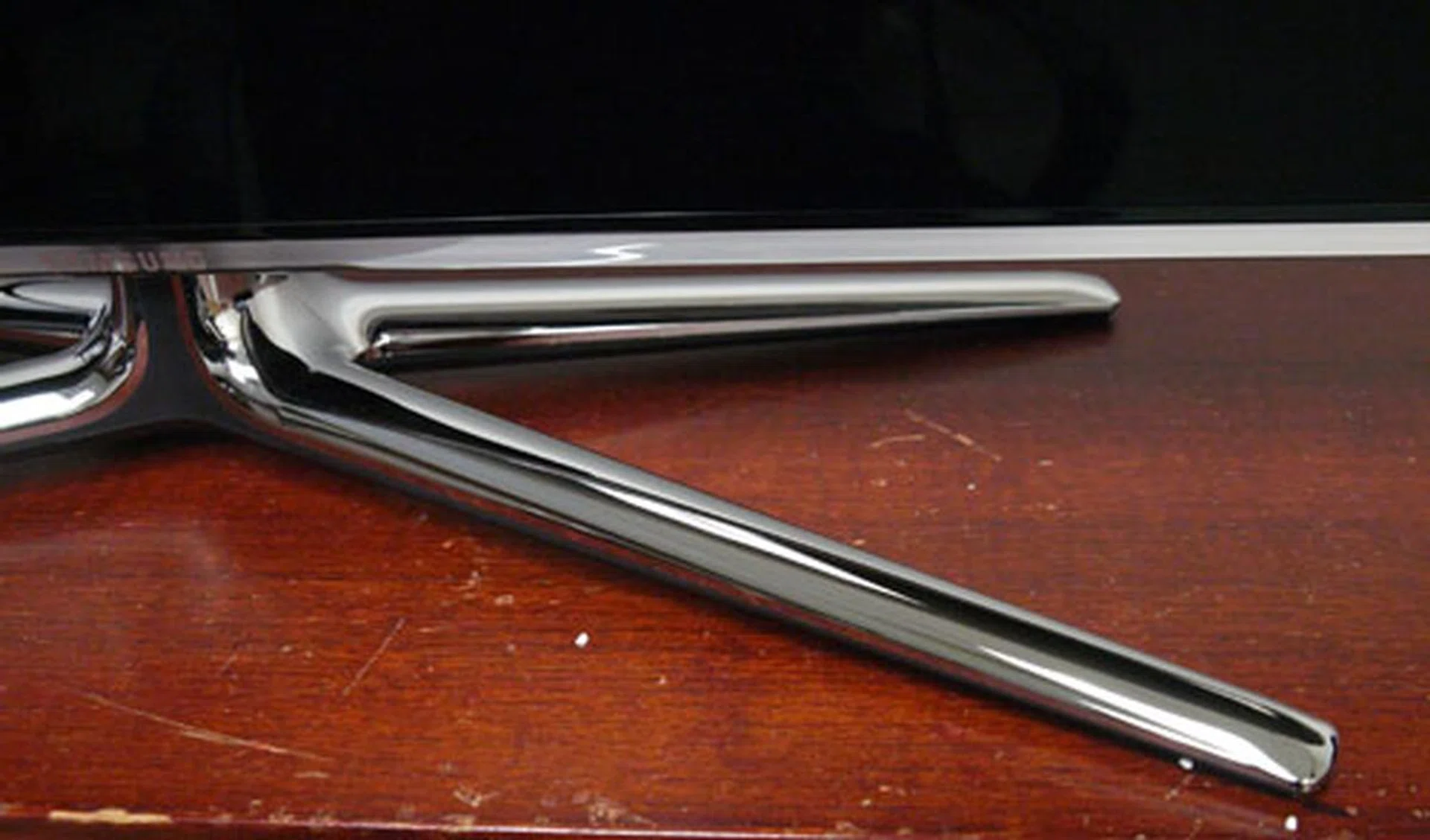 We've received mixed opinions for Samsung's quad-stand. Some like it, while others prefer a good old fashioned rectangular base such as those found in Series 5. Our verdict? We fancy its design but let's just say it isn't the most stable of all TV stands. 