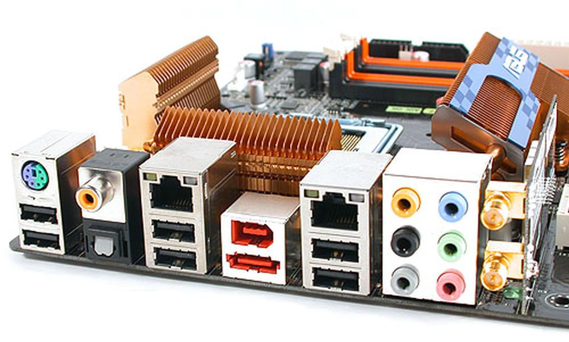 Like the ASUS P5E3 Deluxe, a Wi-Fi module with Draft-N support is included on the P5Q3 Deluxe. It also comes with dual Gigabit Ethernet ports and the PS/2 port has been reduced to one, and you can plug either the keyboard or mouse to it. As for the other input device, there are more than sufficient USB 2.0 ports.