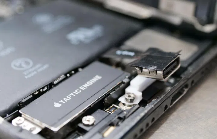 (Image source: geeken/eBay)