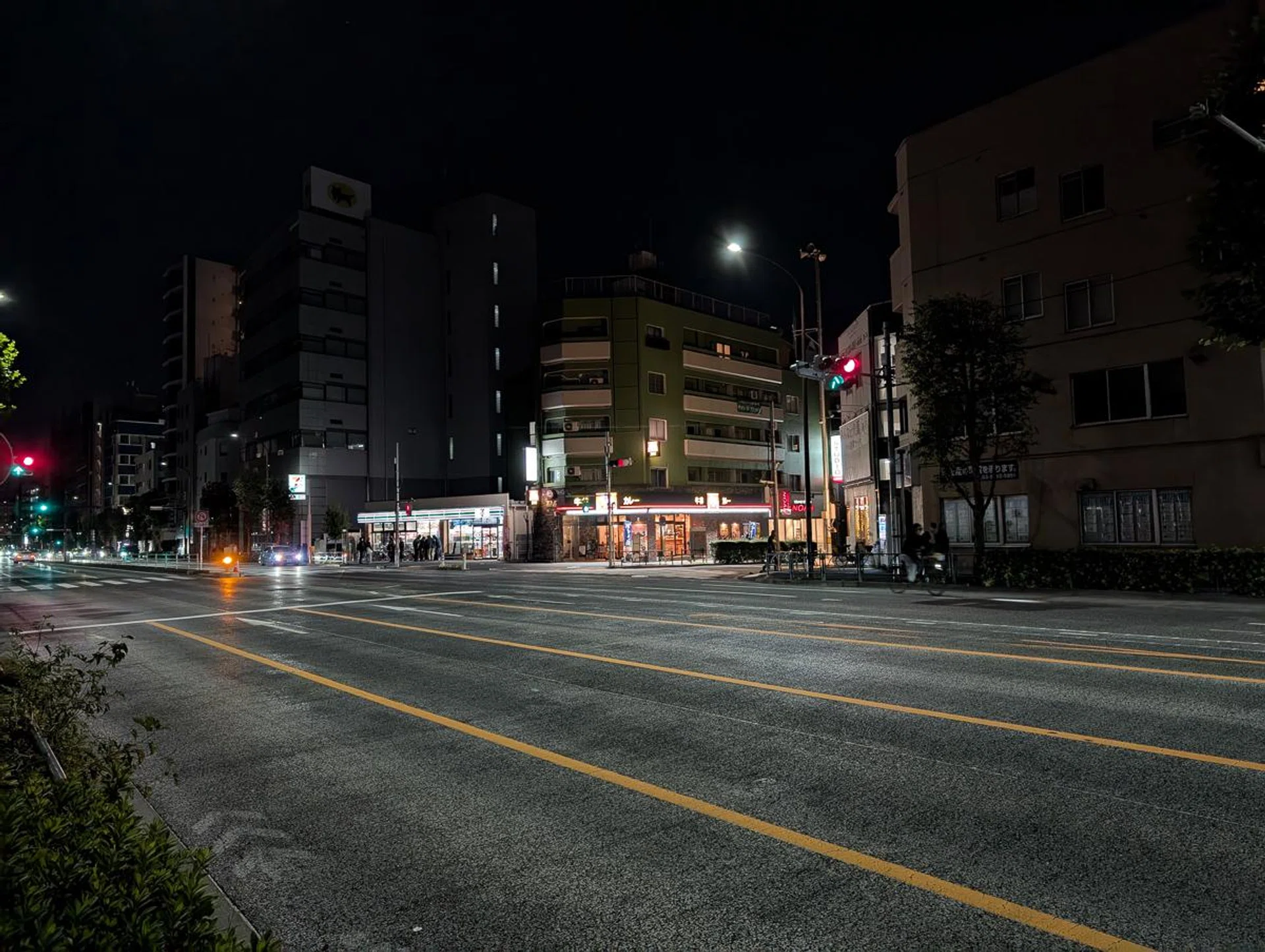 Night Sight turned on. Photo: HWZ.