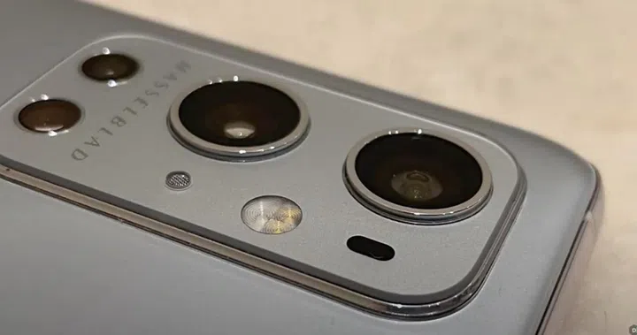 Screenshot taken from Dave2D's YouTube video on "OnePlus 9 Pro - An Early Look".