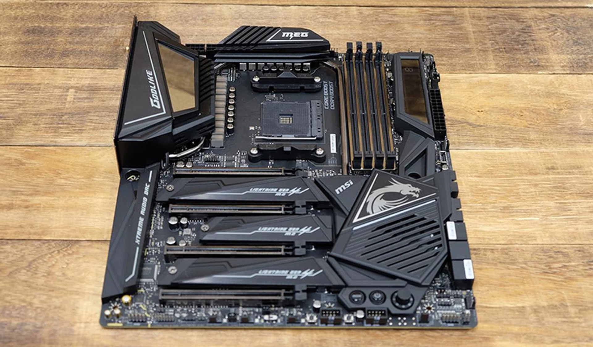 MSI MEG X570 Godlike