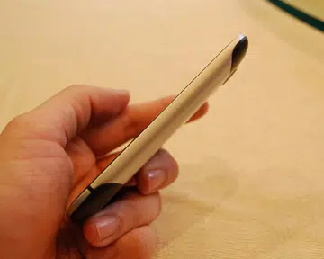 Measuring 9.9mm at its thinnest point, the Vision won't be the thinnest Android 2.3 smartphone, but it does have a solid and well-balance build.