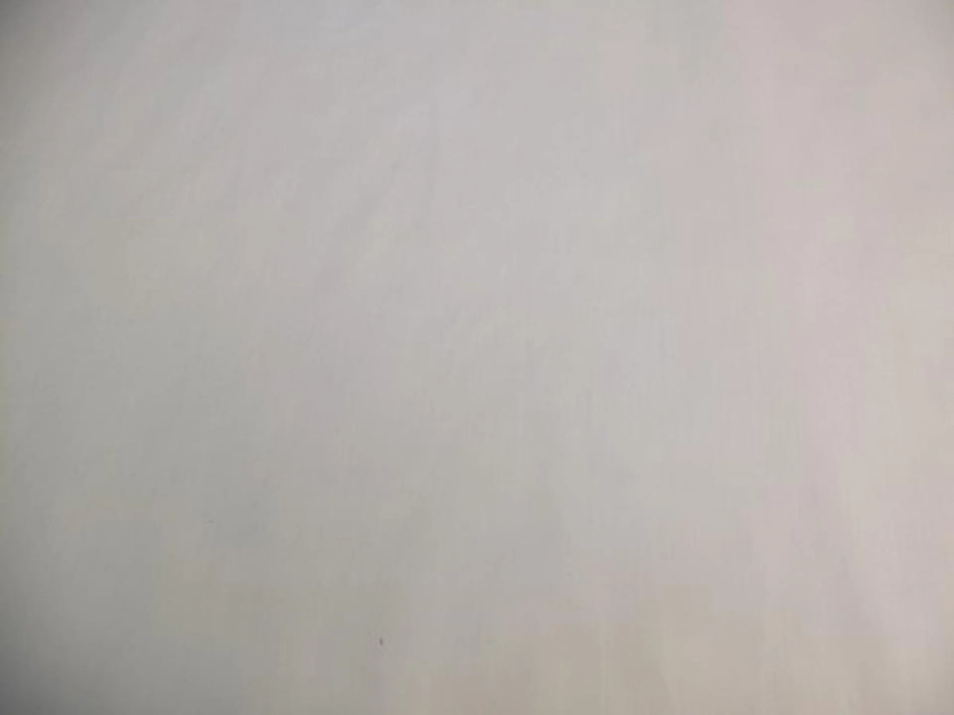 f/2.5 at 28mm (35mm equivalent), 1/105 sec, ISO100.