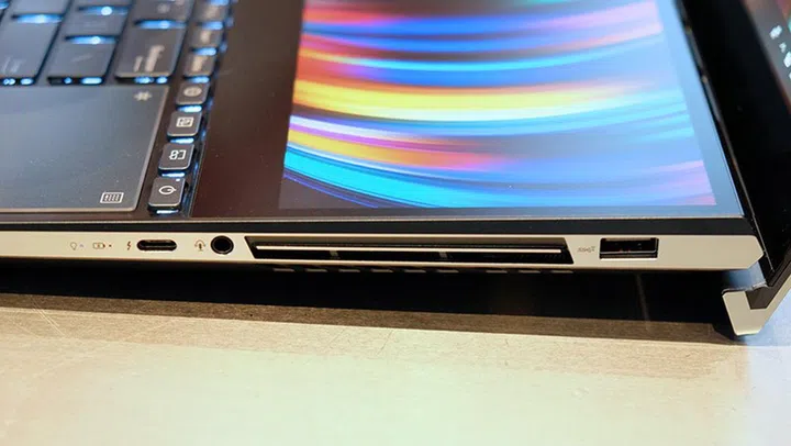 The Zenbook Pro Duo is a perfect example of form meeting function. It comes packed with a HDMI-out, headphones-in, USB-C and USB-A ports to ensure you will never be left fumbling.