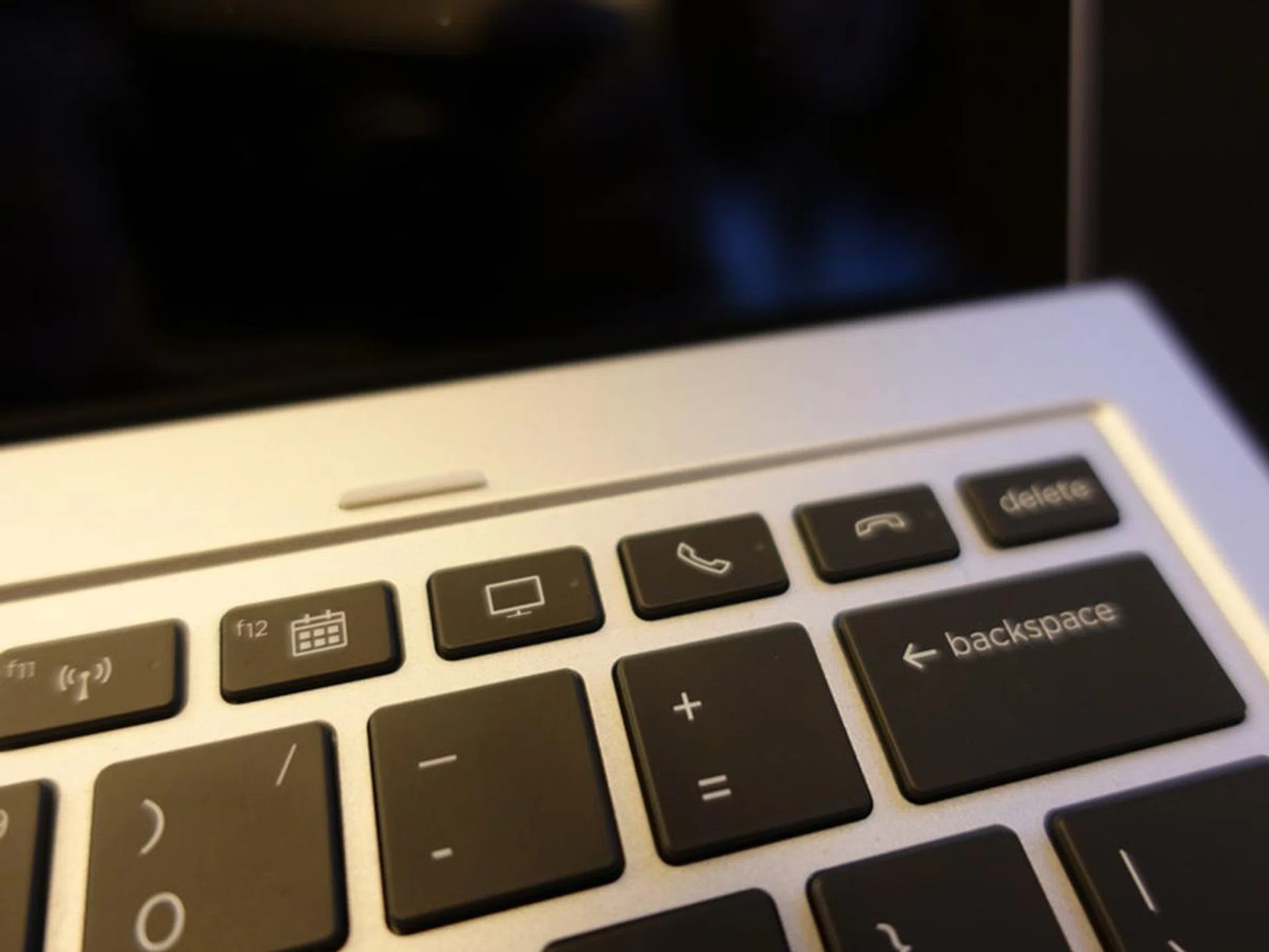 You know it's a business notebook when you see shortkeys for Skype calls.