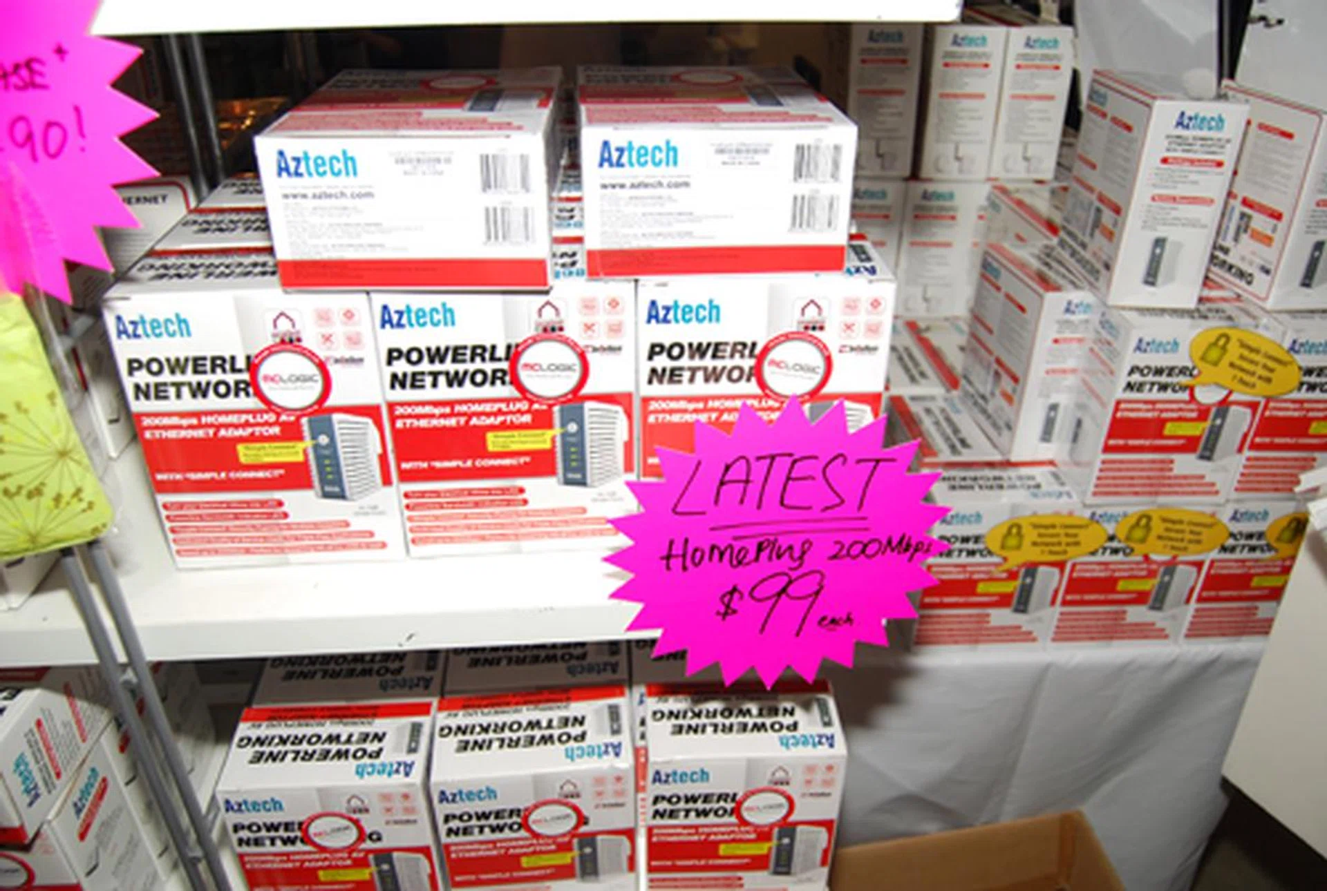  Aztech's latest HL109E HomePlug AV Ethernet Adaptor is going for a price of S$99. Grab them now before they are gone!  