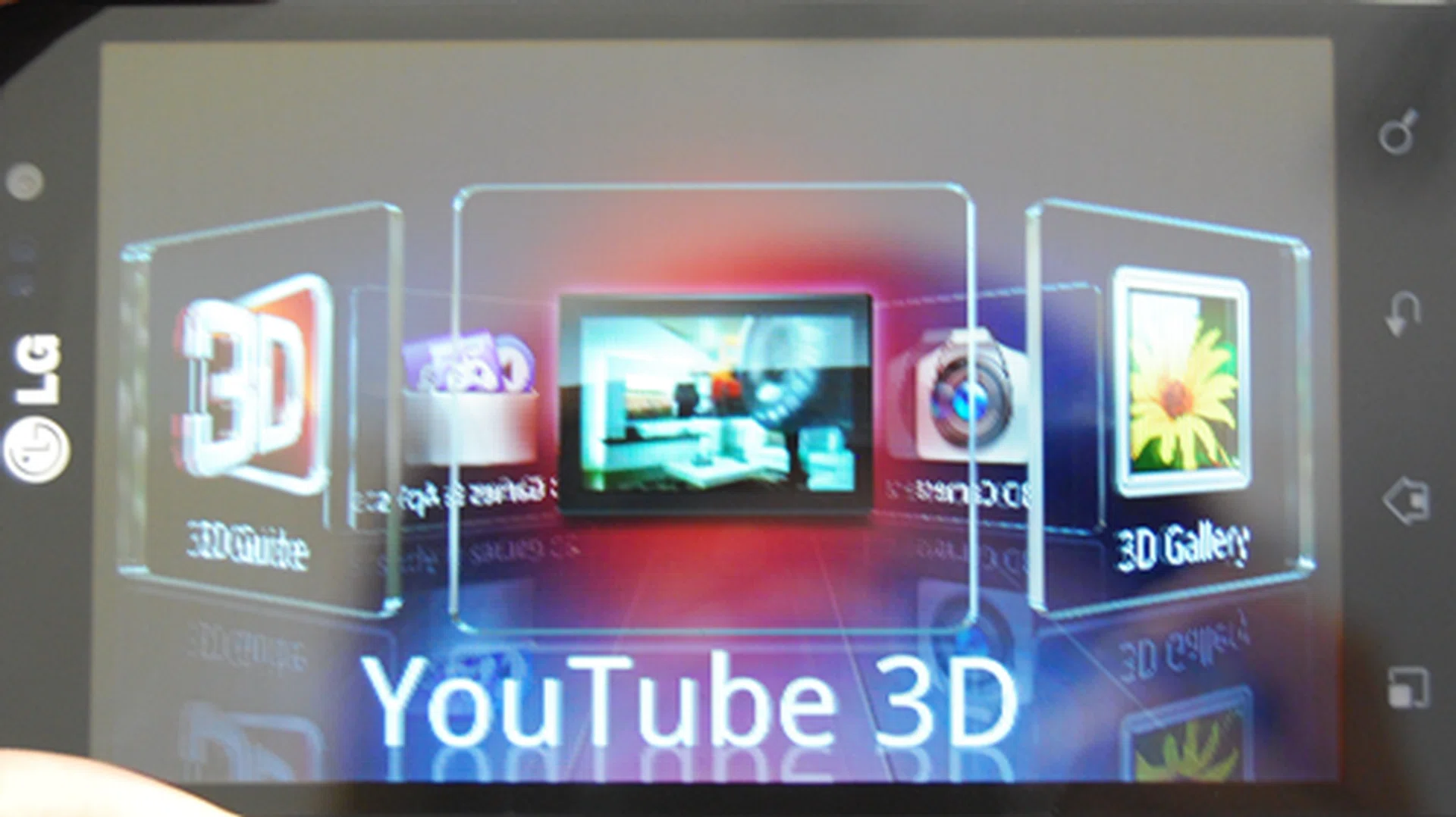 This is the 3D Space app which naturally sports a 3D UI. Here, you can access all 3D-related apps through shortcuts such as the 3D Gallery, 3D Games, and 3D Camera. This also includes a YouTube 3D app, which does not only allow but also encourage users to upload 3D content on a shared platform.
