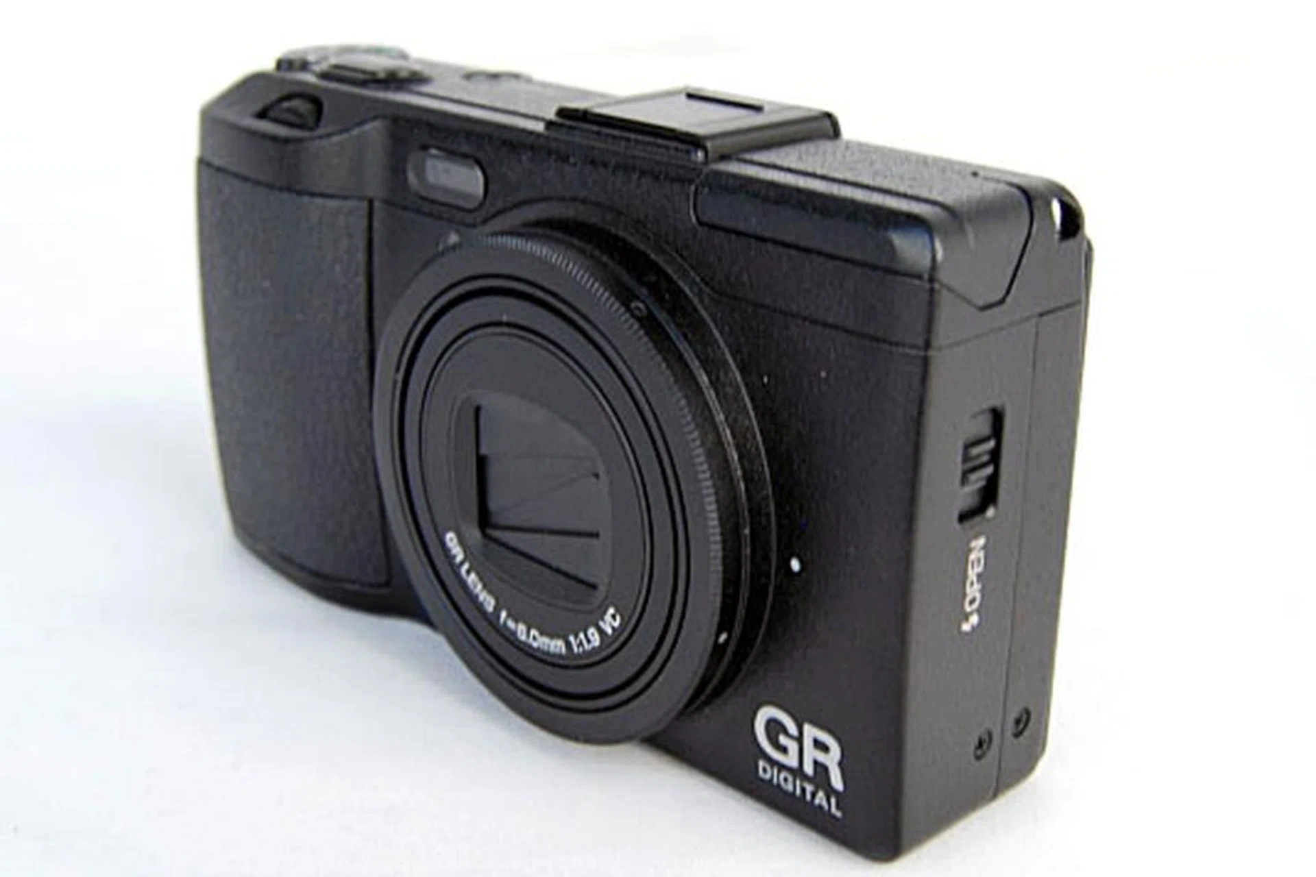 What else does the GR Digital IV offer besides its fast F1.9 lens and good build quality?