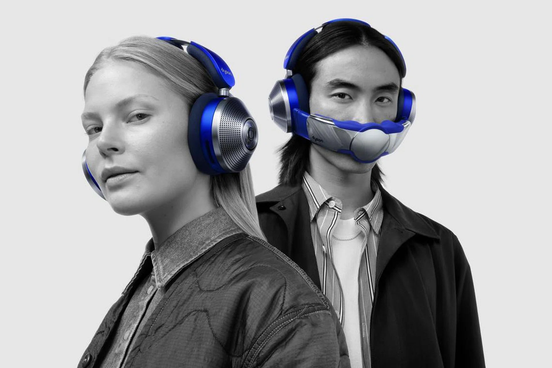 Dyson Zone Ultra Blue with and without visor. Image Source: Dyson