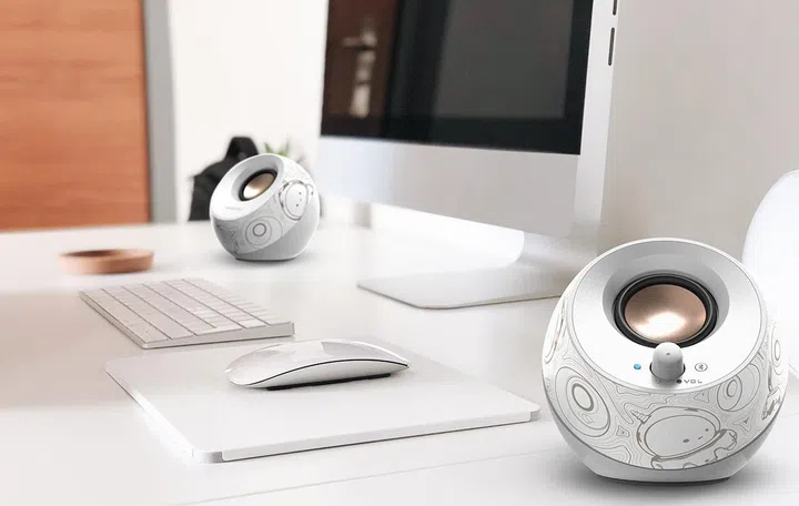 Creative Artisan Edition Pebble V3.