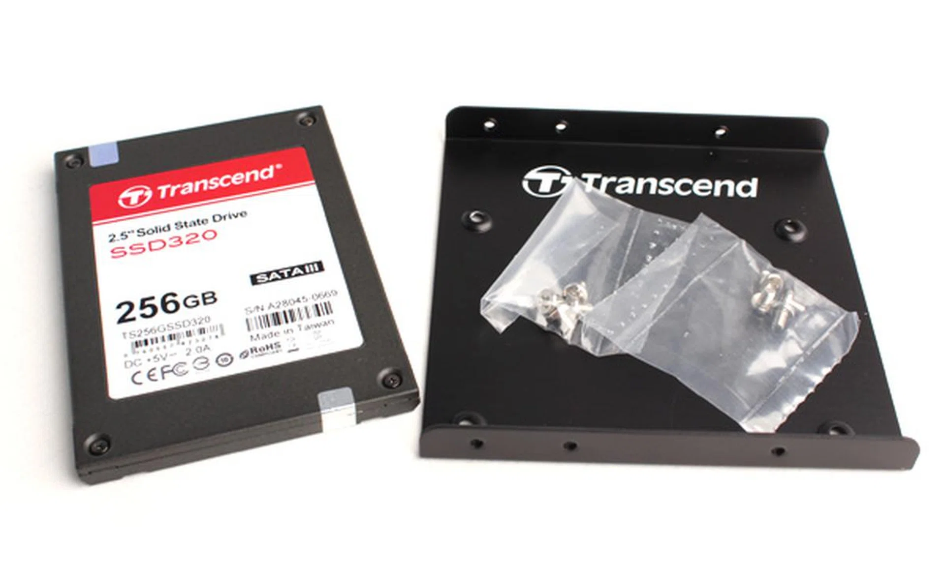 The Transcend SSD320 comes with an installation drive adapter to fit into standard 3.5-inch drive bays, but no SATA data and power cables.