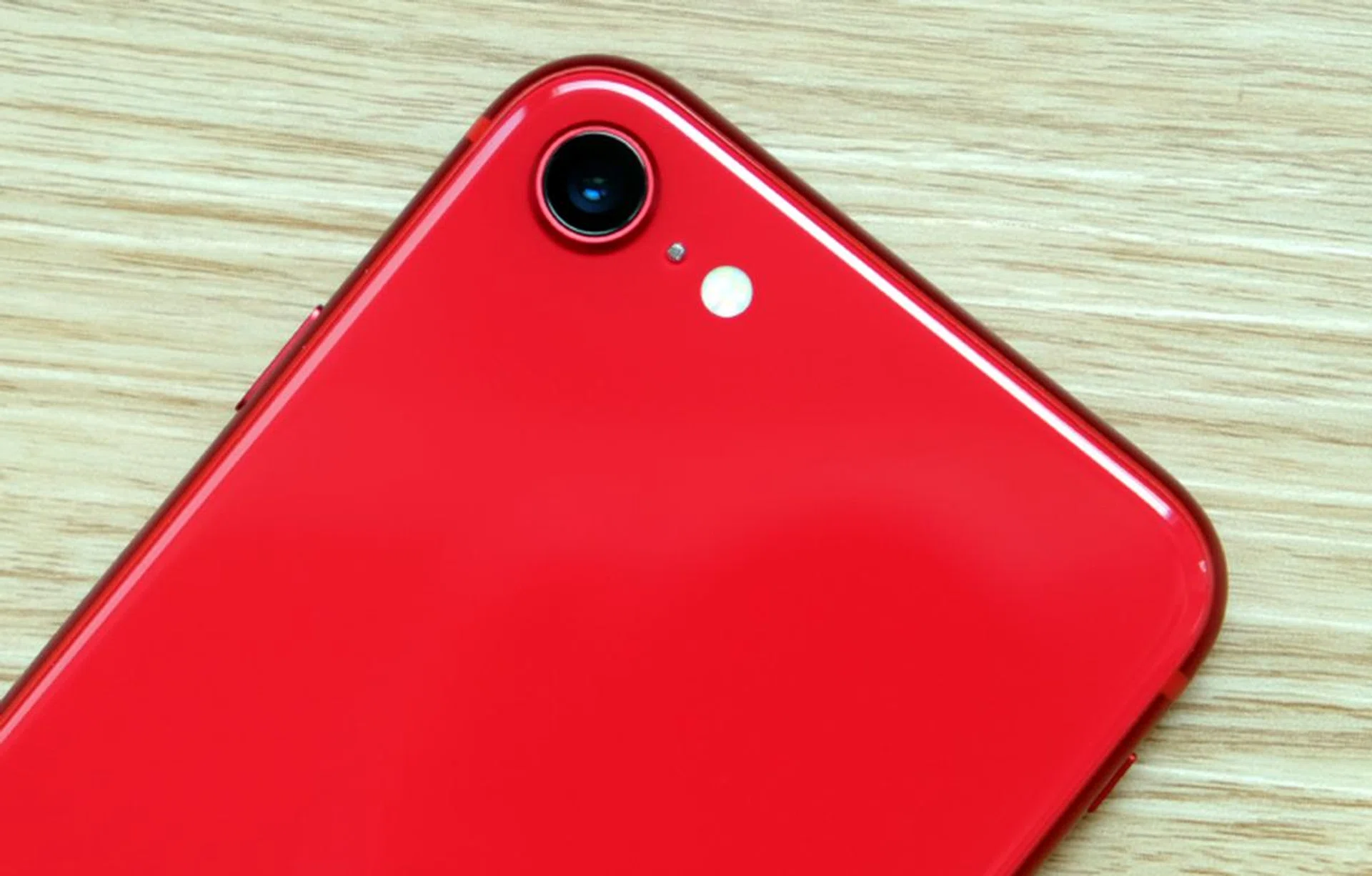 The new iPhone SE may only have a single camera but it benefits from Apple's latest image processing pipeline.