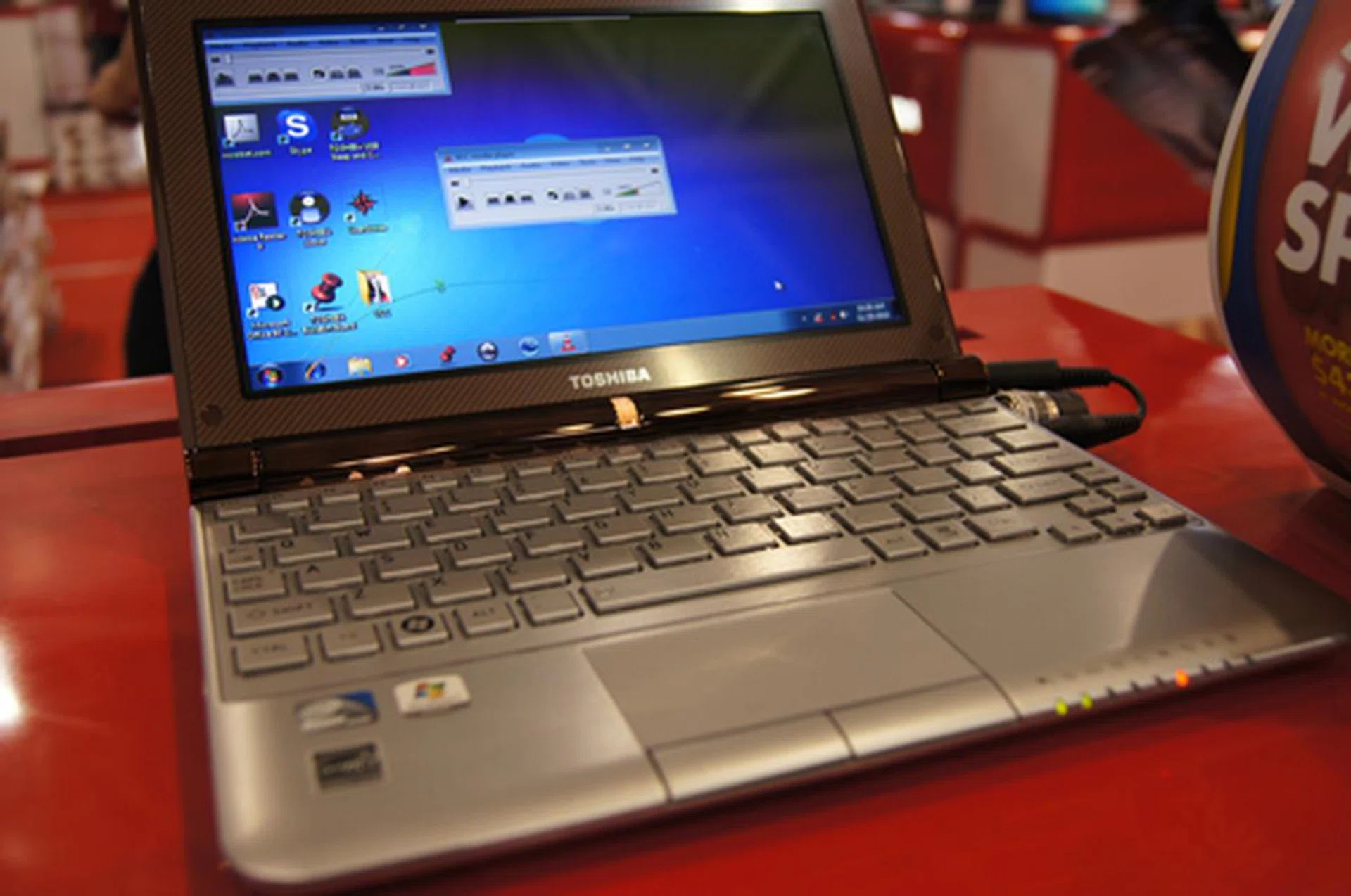 Value mobility over high speed performance? Toshiba's netbook range are available for purchase, such as the NB305 with an Intel Atom processor N475 (1.83GHz). Loaded with Microsoft Windows 7 Starter, the NB305 is also equipped with 1GB DDR3 RAM and a 250GB SATA HDD to meet your basic storage needs.