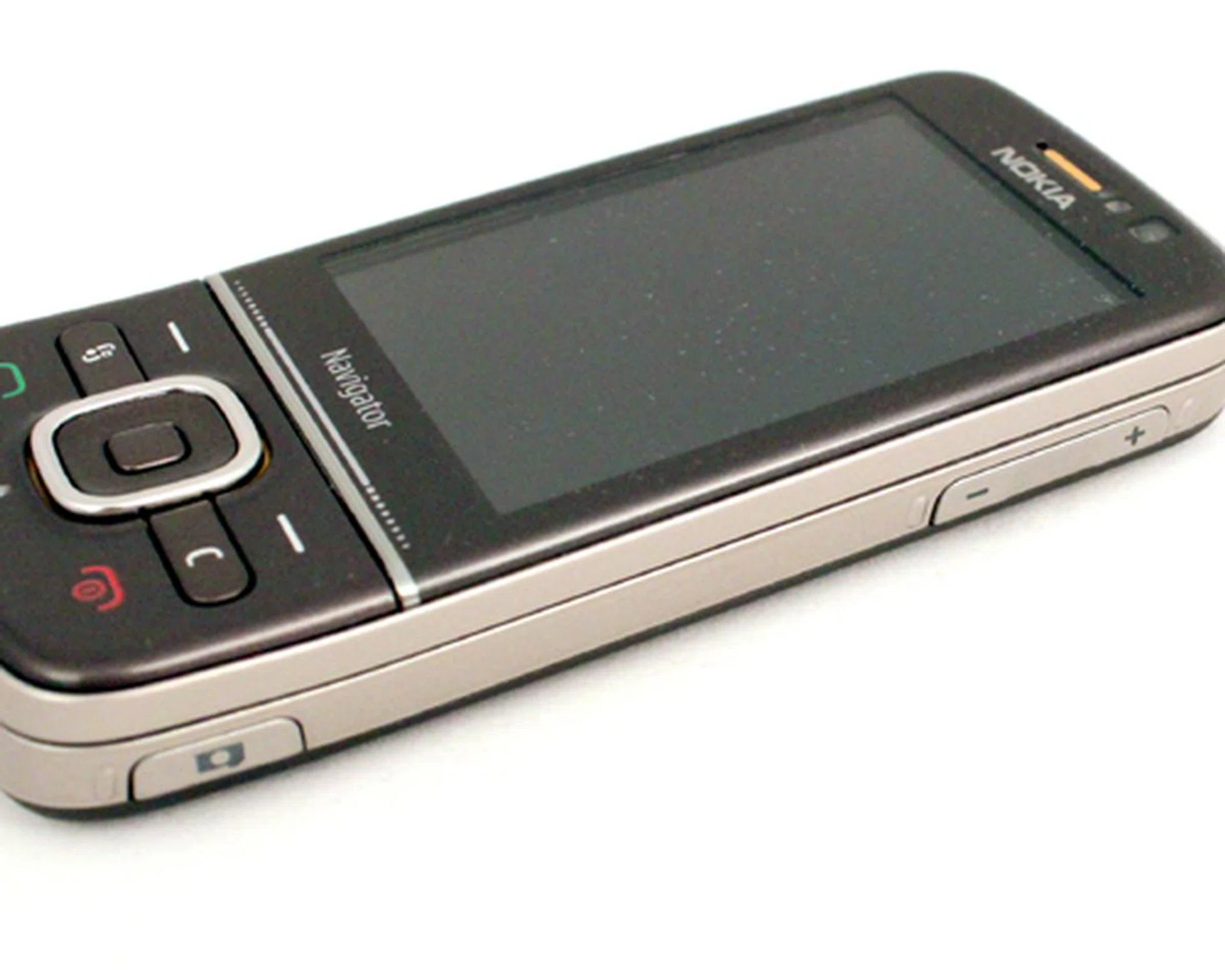 The volume and camera buttons are easy to locate, but does require an adequate amount of pressure for usage.