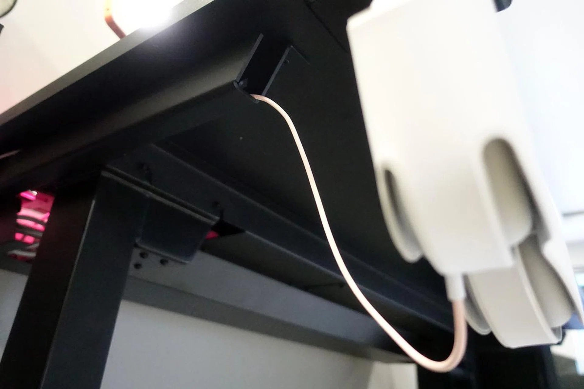 The Magnus Pro allows you to tuck away cables in some of the unlikeliest places.