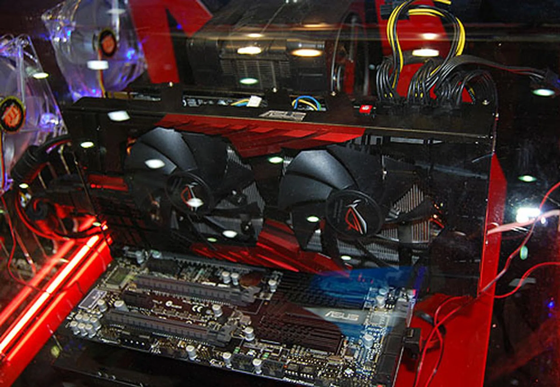 A more glamorous and closer shot of the Mars II graphics card. 