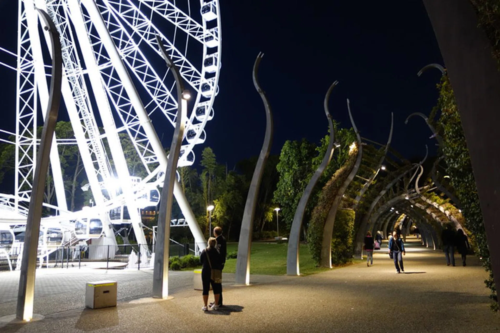 f/1.8 at 28mm, 1/30 sec, ISO 800.