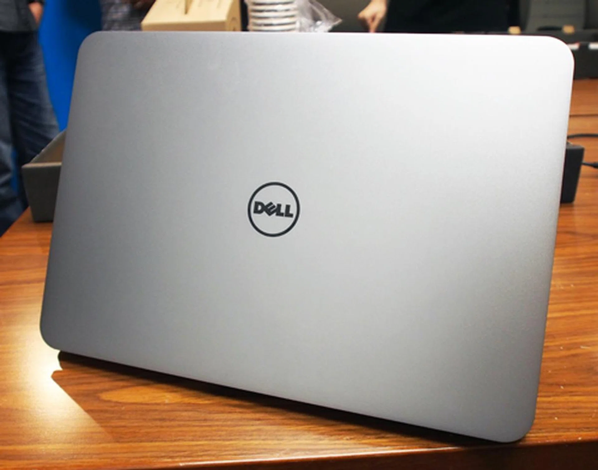 The XPS 14 looks like a larger version of Dell's XPS 13.