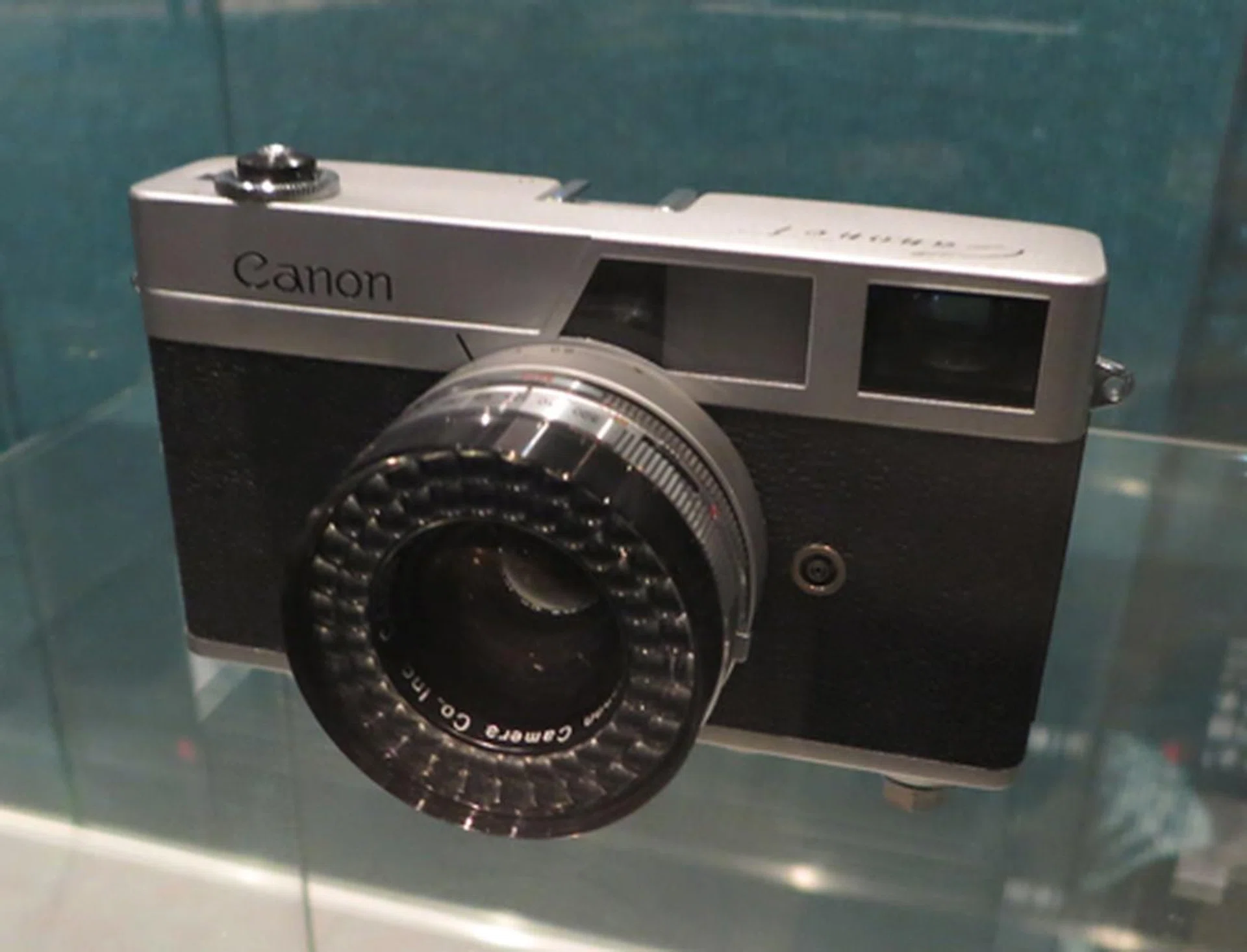 The Canonet (1961), Canon’s first autoexposure electric eye (EE) camera.