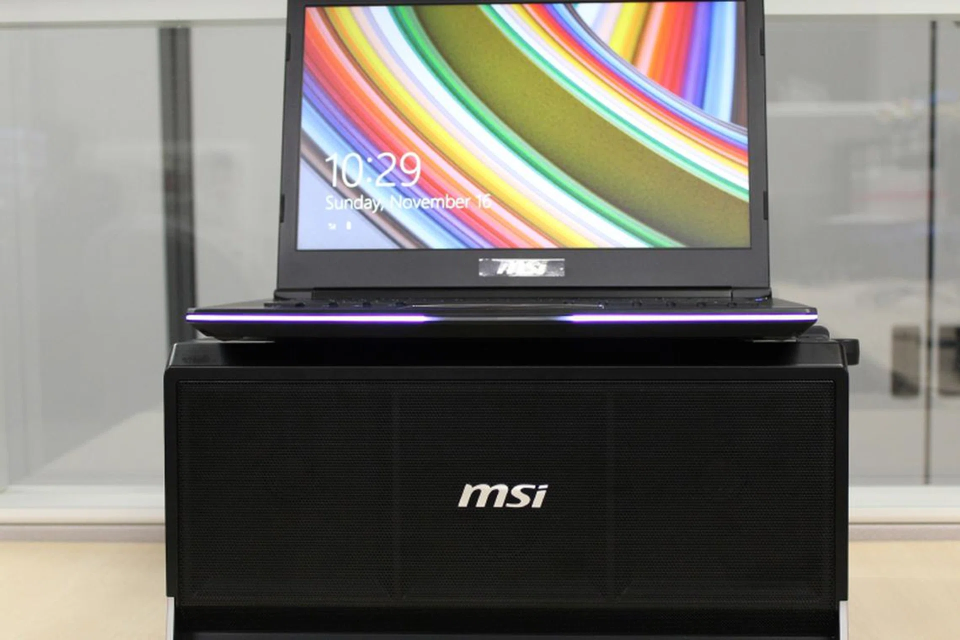 The towering monolith that is the GS30 and its dock.