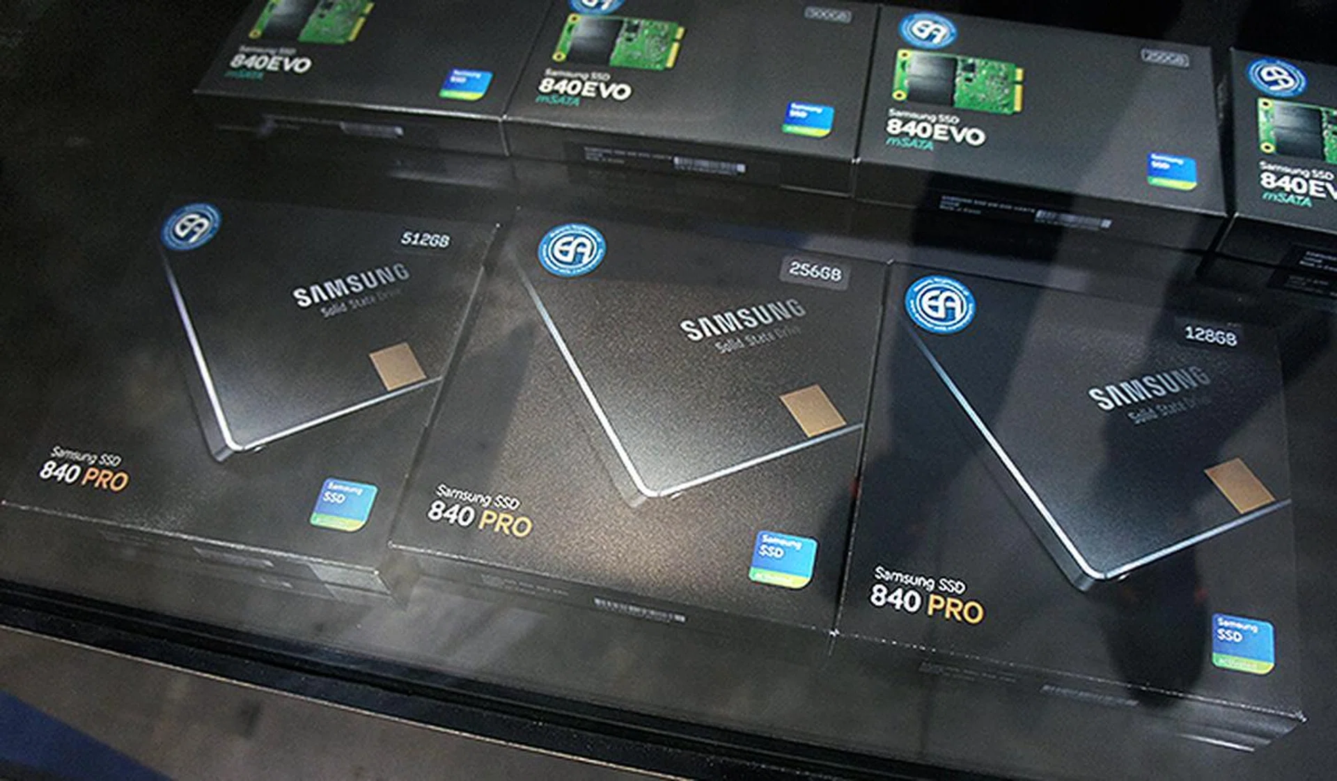 Prices of the Samsung SSD 840 Pro begin at $179 (U.P.: $199) for the 128GB version. The 256GB and 512GB versions are available at $269 (U.P.: $299) and $589 (U.P.: $699) respectively. The 512GB version even comes with a free 20-inch monitor.