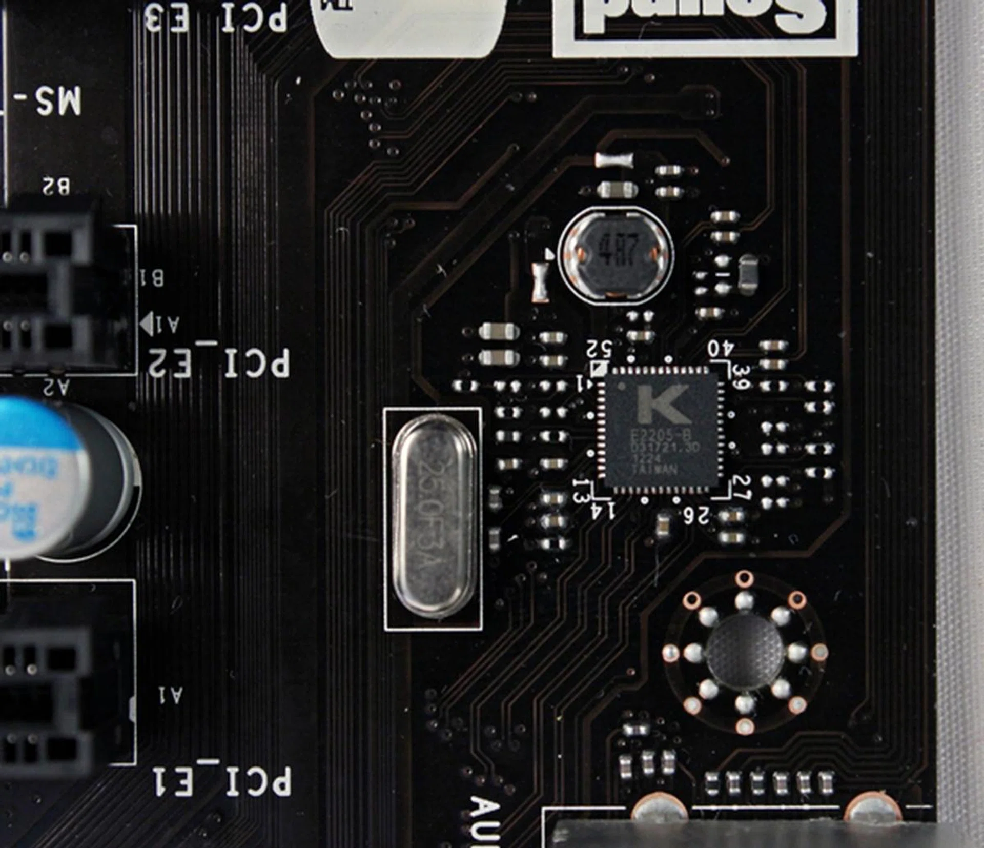 The Qualcomm Atheros Killer E2205 network controller that promises lower latency in online gaming.