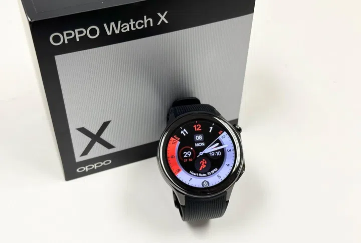 The next Oppo Watch could support blood pressure monitoring. Photo: HWZ