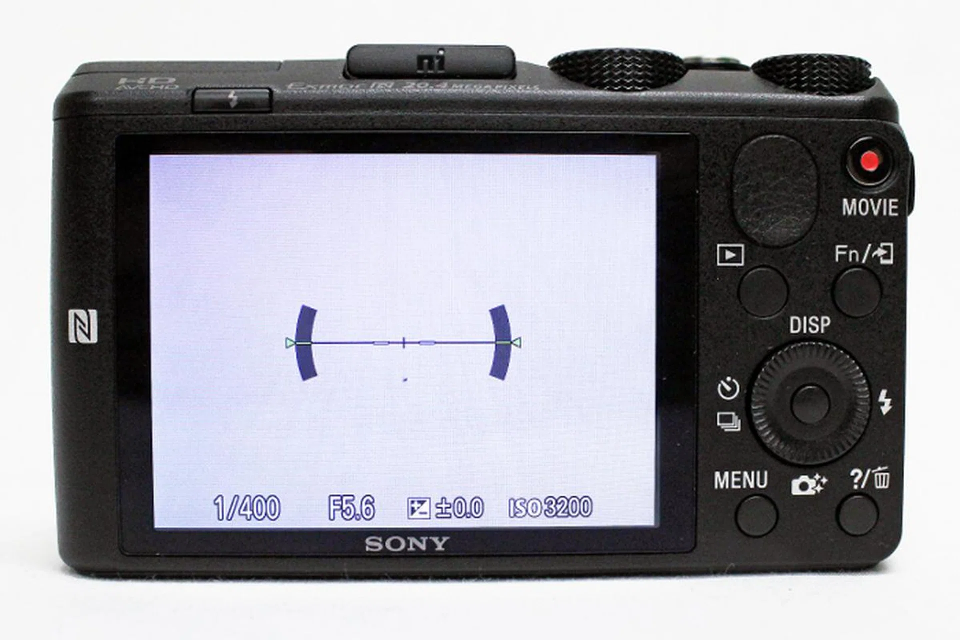 The rear display is pretty sharp, though it's a pity it's not a touchscreen.