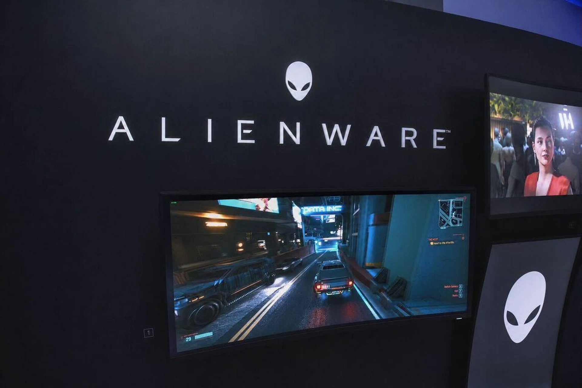 Alienware 39-inch 5K OLED private demo