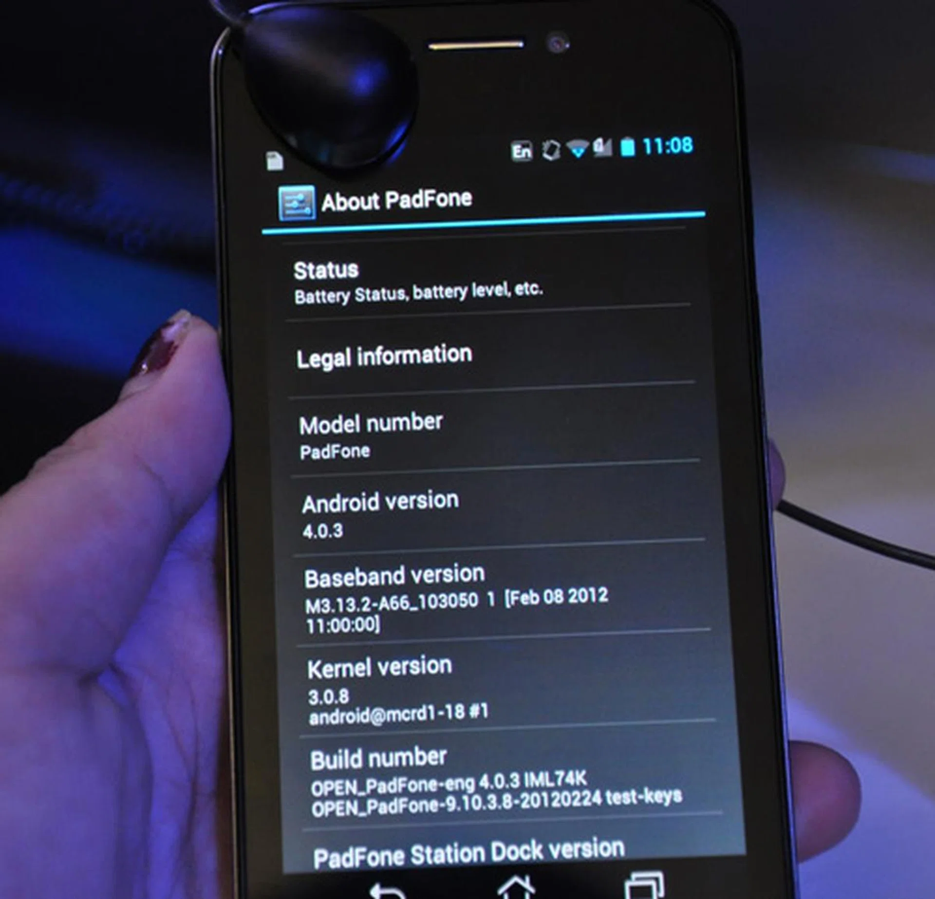 Yep, the PadFone runs on the latest Android OS version, the Ice Cream Sandwich. The user interface hasn't been tweaked much per our hands-on experience but there's been slight modifications.