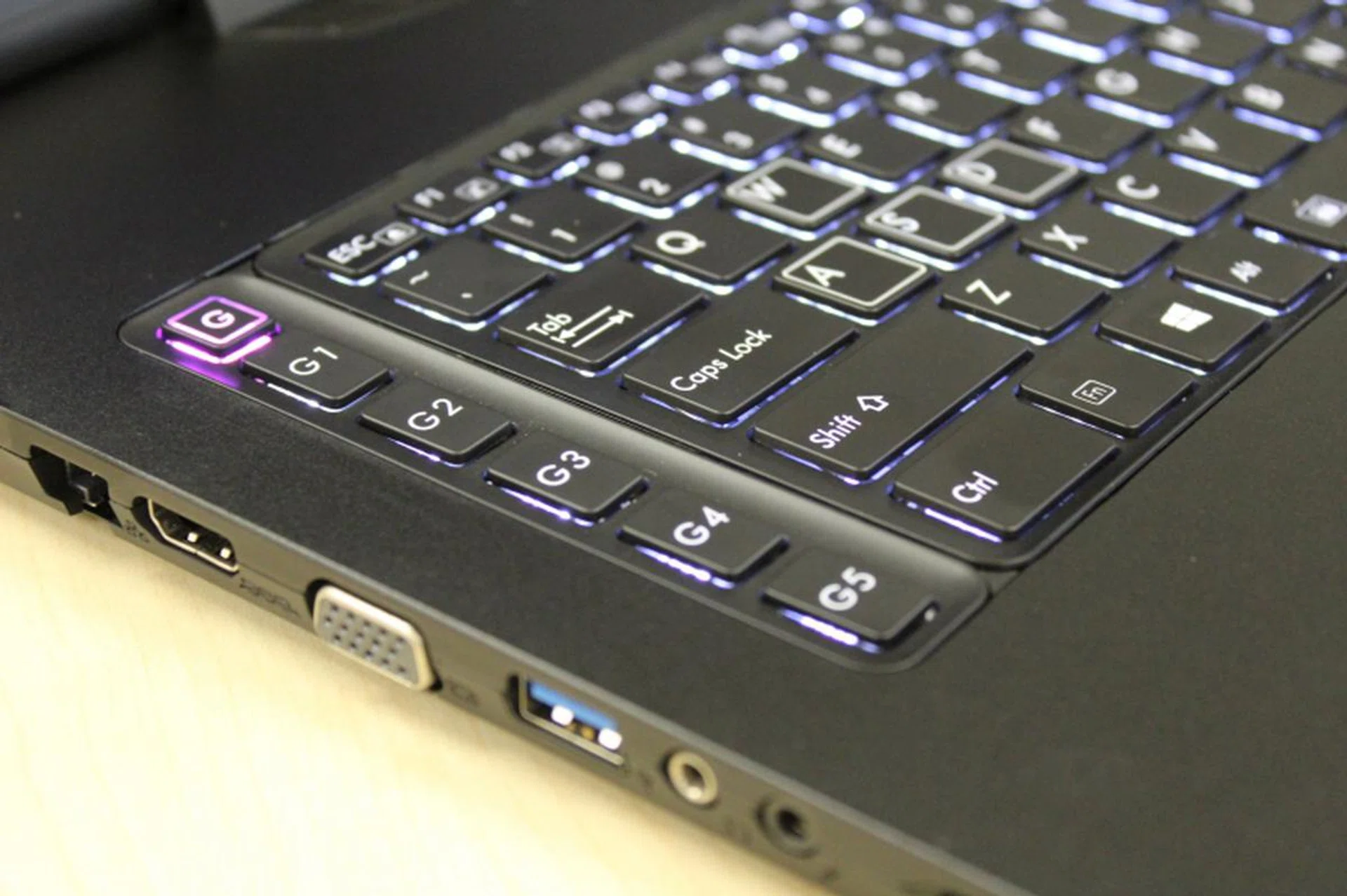 The Aorus X7 Pro also has shortcut keys, something the Gigabyte P35X V3's keyboard lacks due to its slightly smaller form factor.