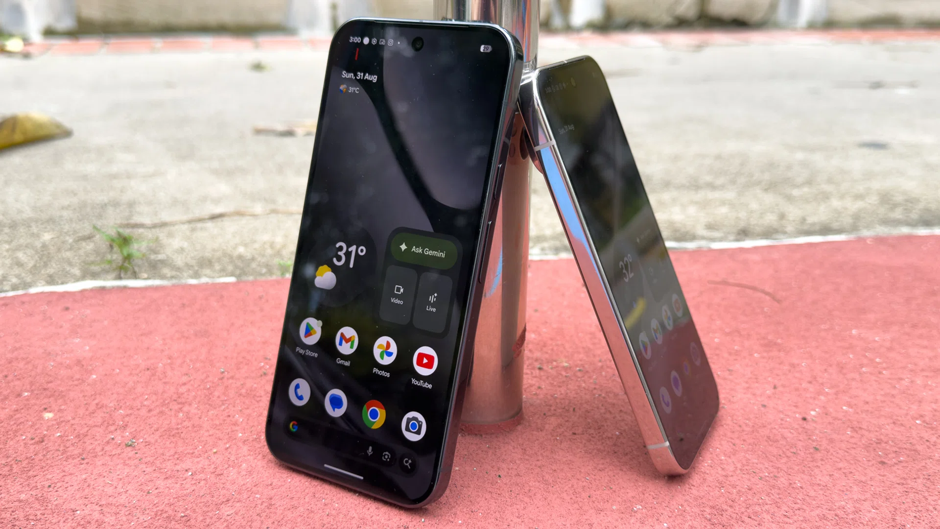 Google Pixel 10 Pro Google Pixel 10 Pro XL