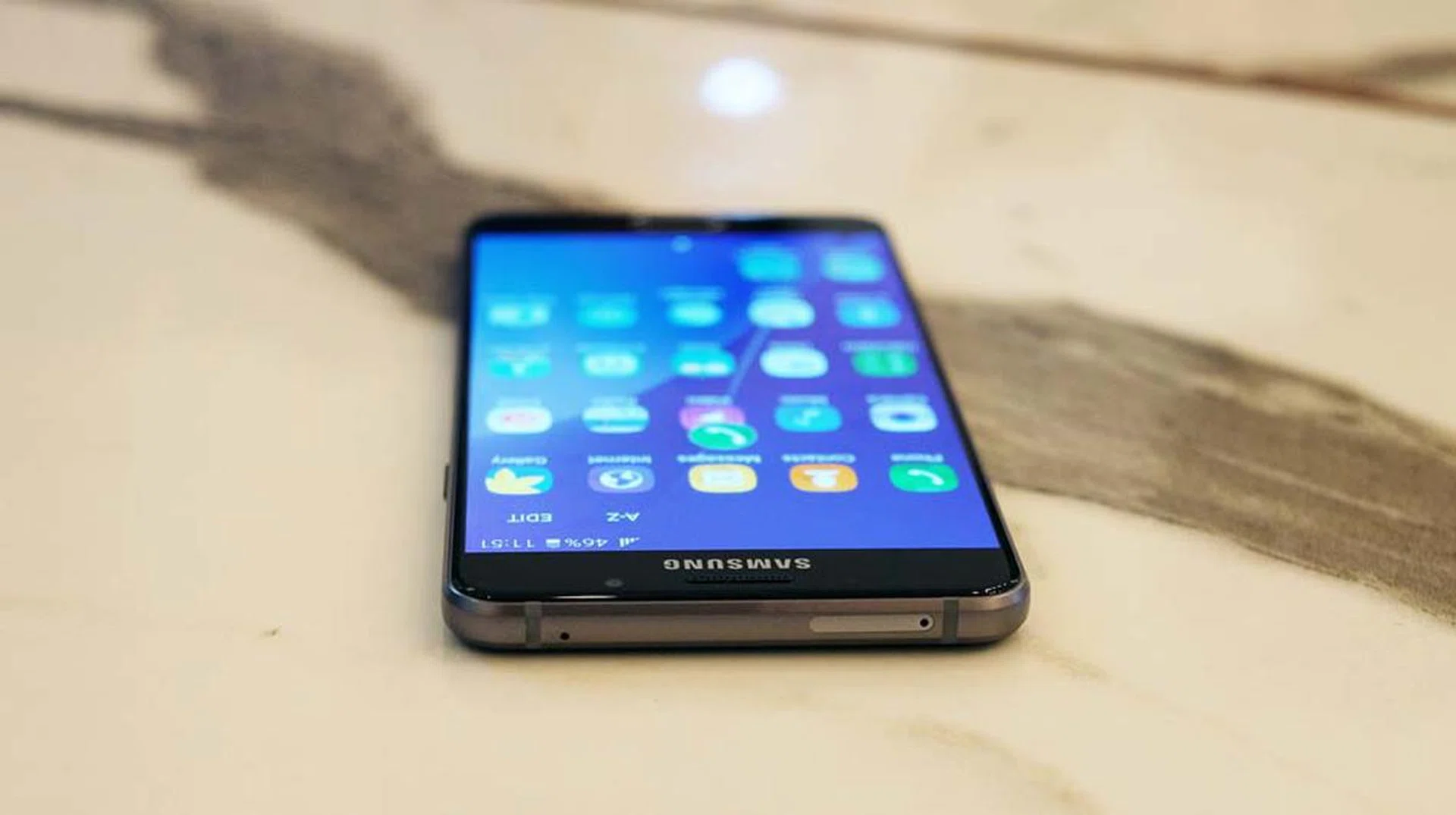The 2016 Galaxy A series sports a microSD card slot. It would be a travesty if the flagship S7 doesn't.