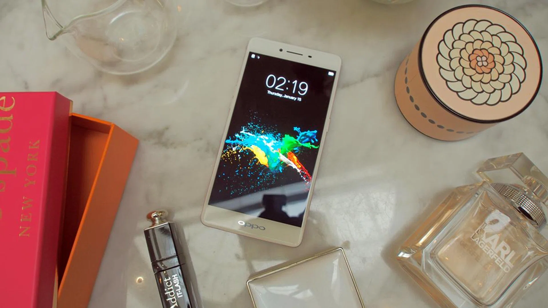 Oppo R7s in Rose Gold.