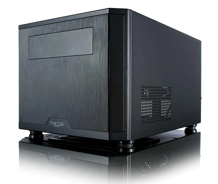The Core 500 features a brushed metal finish down its front panel. (Image Source: Fractal Design)