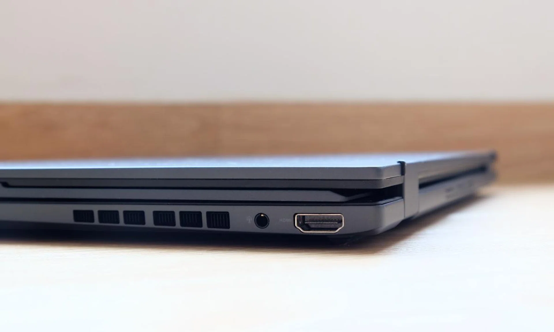 Notice how the keyboard stows away neatly within the two displays. Though this increases the overall thickness, it's also much more convenient than having it as a separate accessory.